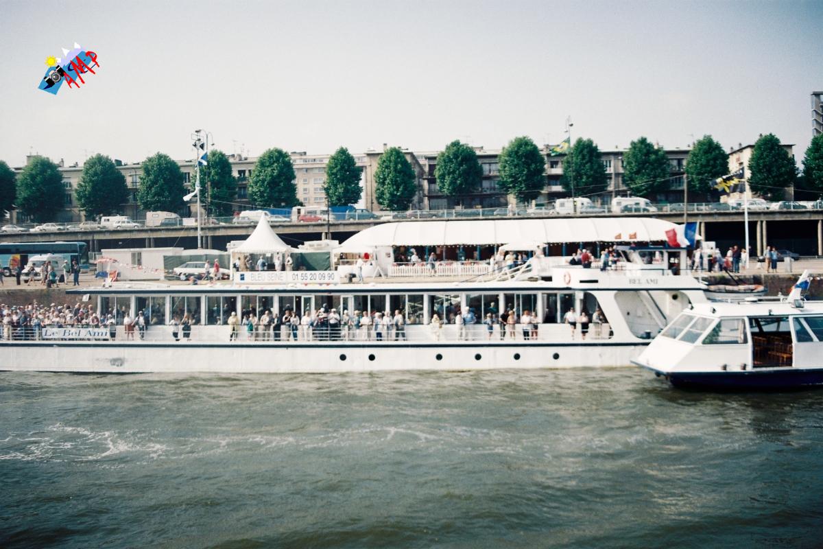 A1999-07_13A_B317_012_HG