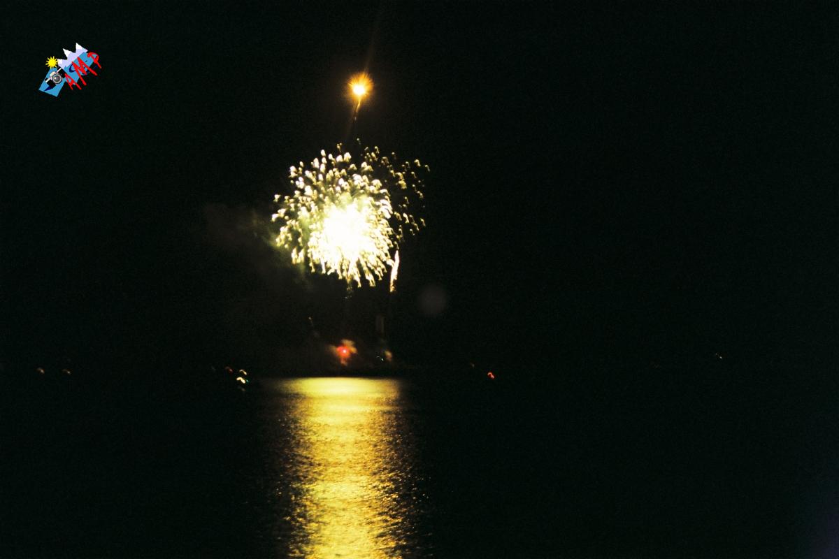 A1999-07_18B_B327_017_HG