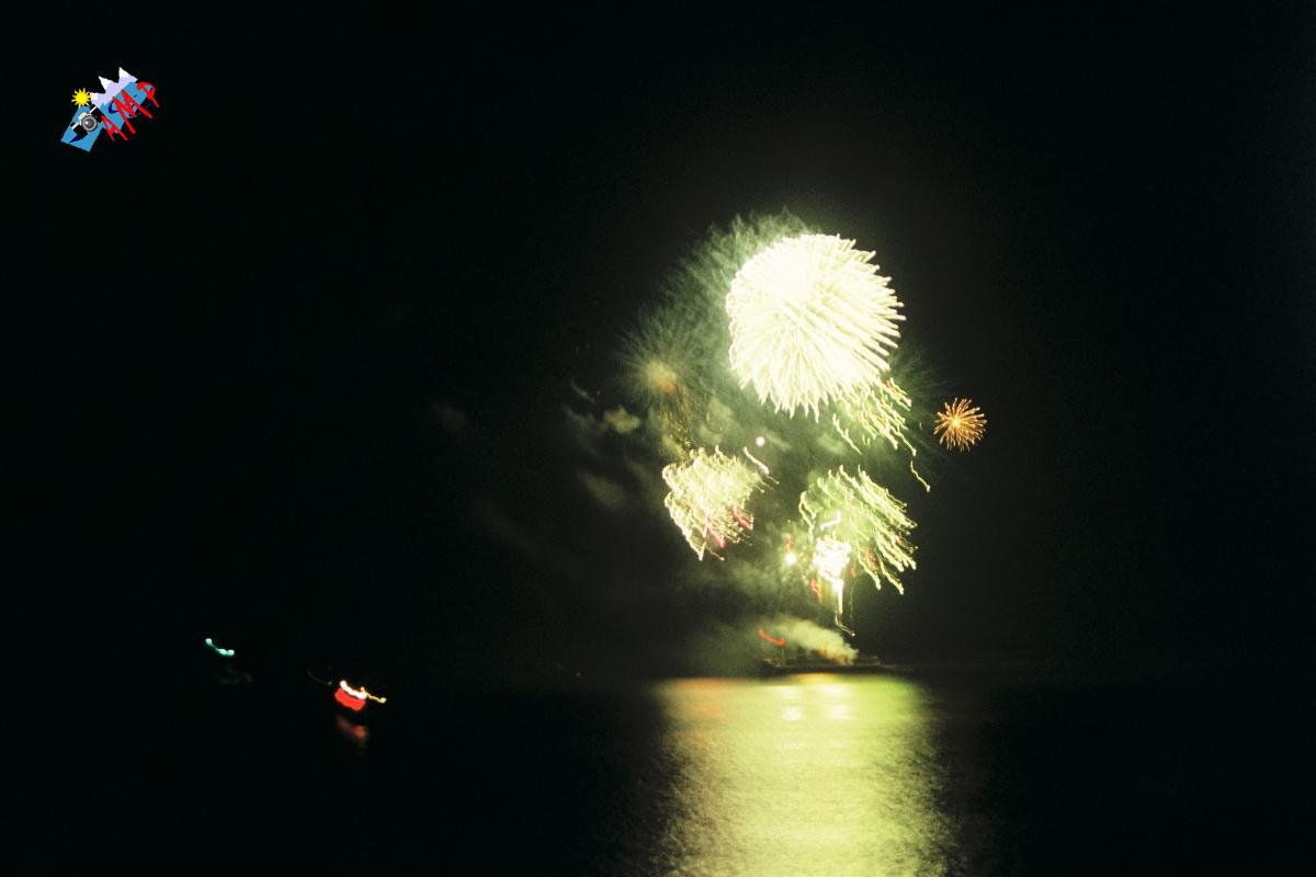 A1999-07_18B_B327_020A_HG