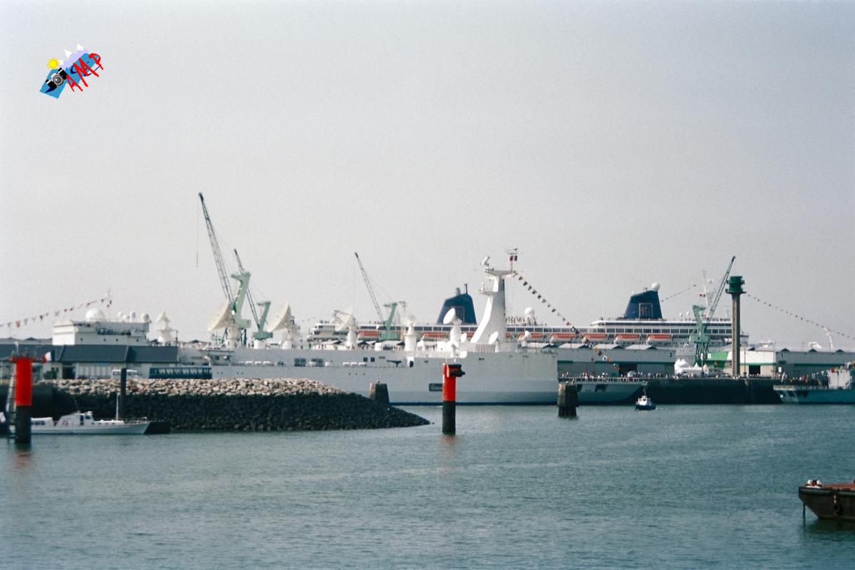A1999-07_19A_B327_033_HG