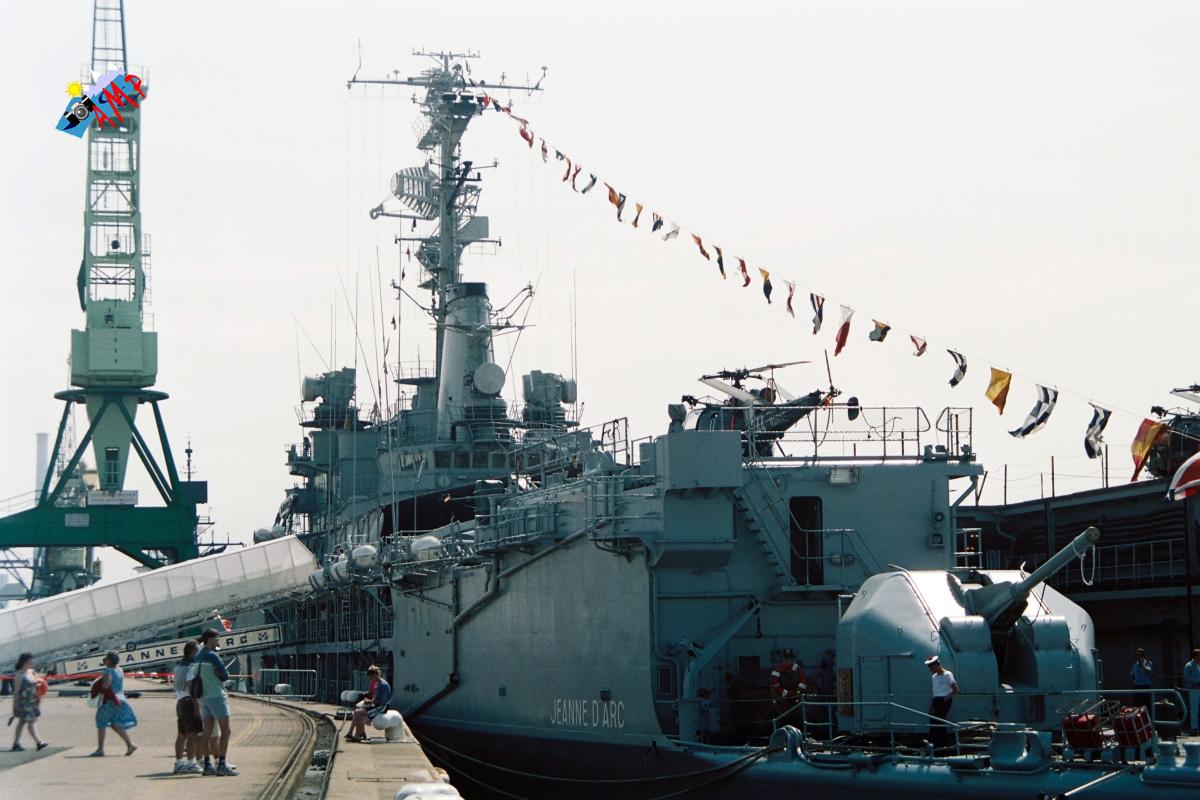A1999-07_19A_B328_020_HG