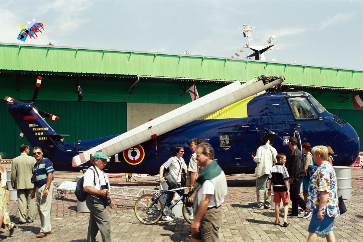 A1999-07_19A_B328_030_HG