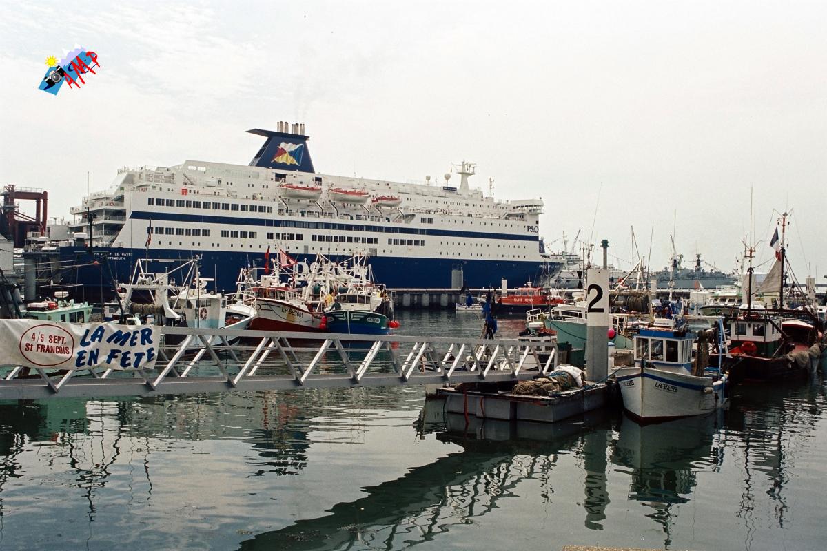 A1999-07_19A_B329_025_HG