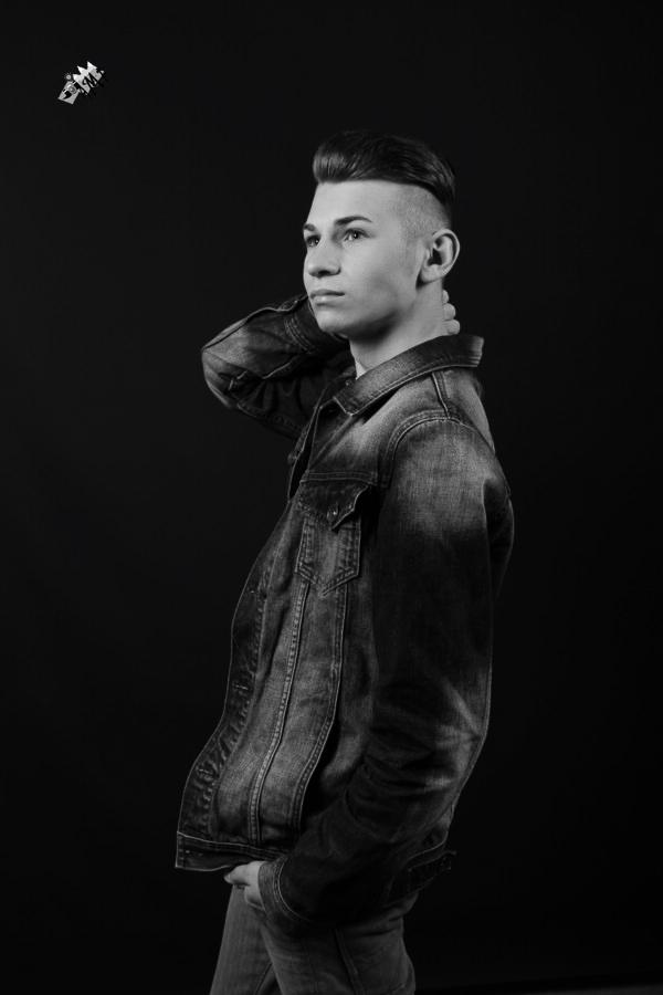Vincent2-8808-NB_HG