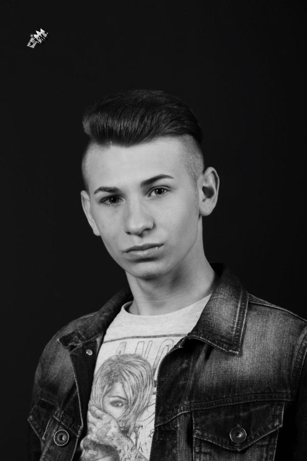 Vincent2-8822-NB_HG