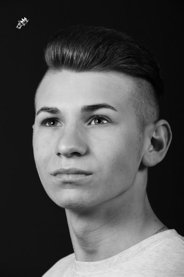 Vincent2-8874-NB_HG